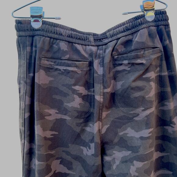 Athleta Camo Farallon Jogger Pants Drawstring Waist Women's Size 10 Activewear - Picture 16 of 16